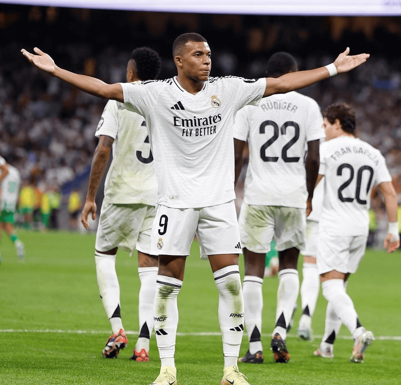 星空体育官方入口-包含Ning在皇家马德里比赛中大比分领先罗马门线救险，网友：今夜皇家马德里调整名单以备德甲的词条