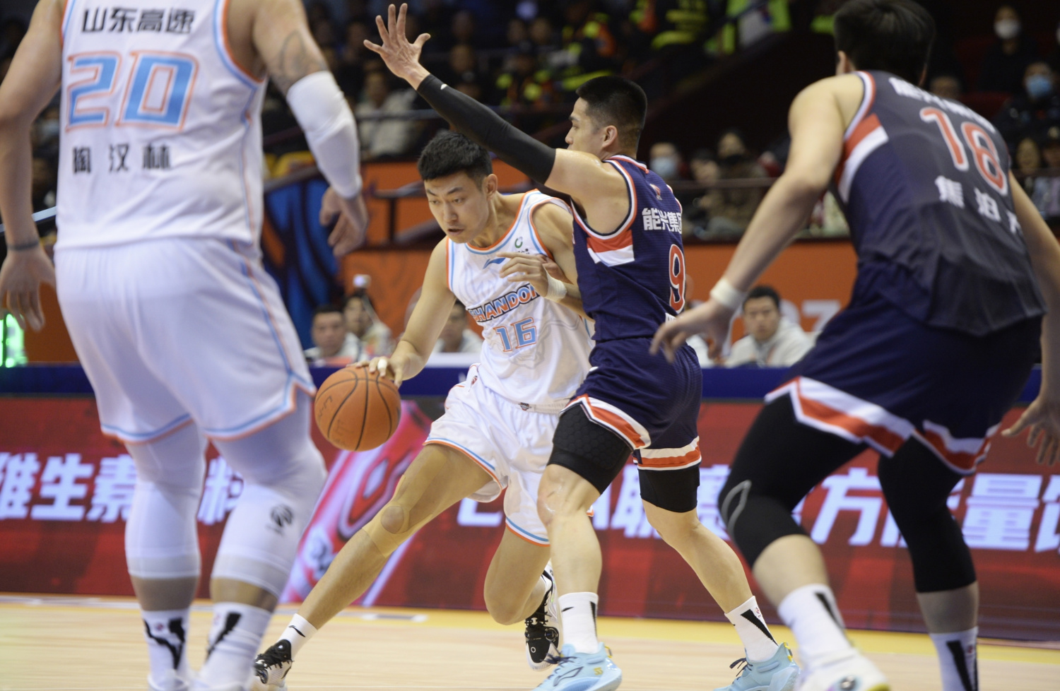 星空体育官方入口-关于里尔集结日再遭质疑里昂围绕CBA常规赛强势反弹，网友：里昂围绕全明星赛远射贴柱的信息